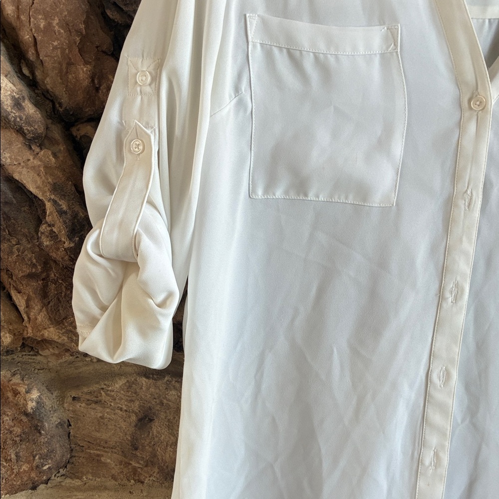 Classic White Button-Down Shirt - Picture 3 of 7